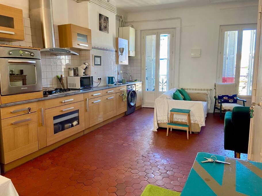 Logis Confortable - Accueillant Apartment